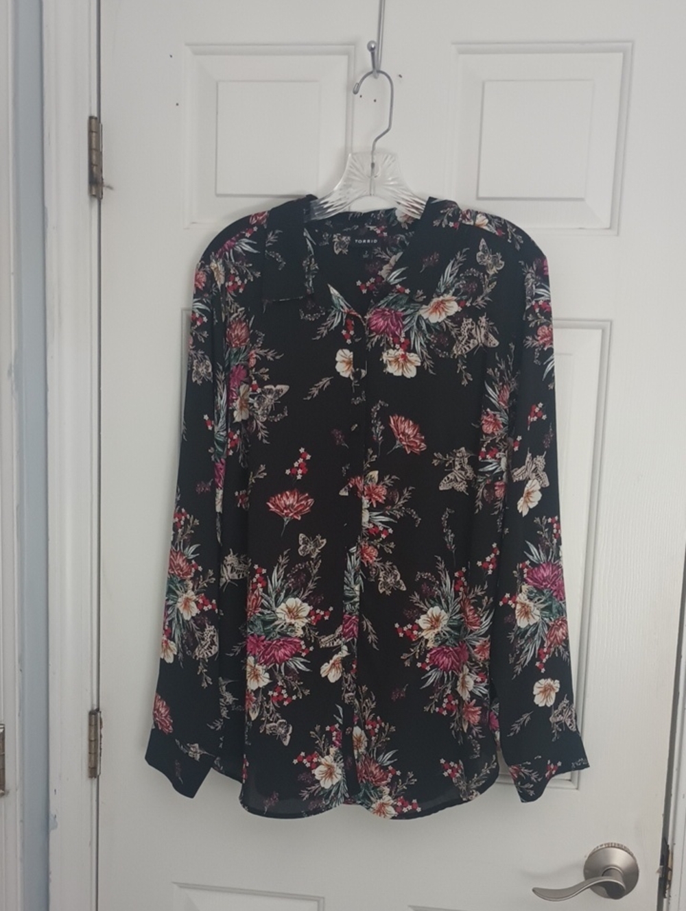 torrid Black Floral Button-Up Blouse with Pink & Cream Flowers